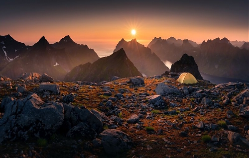 biwakowanie-pod-namiotem-w-skandynawii-wolnosc-z-poszanowaniem-natury