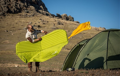 checklista-co-spakowac-na-weekendowy-biwak-pod-namiotem